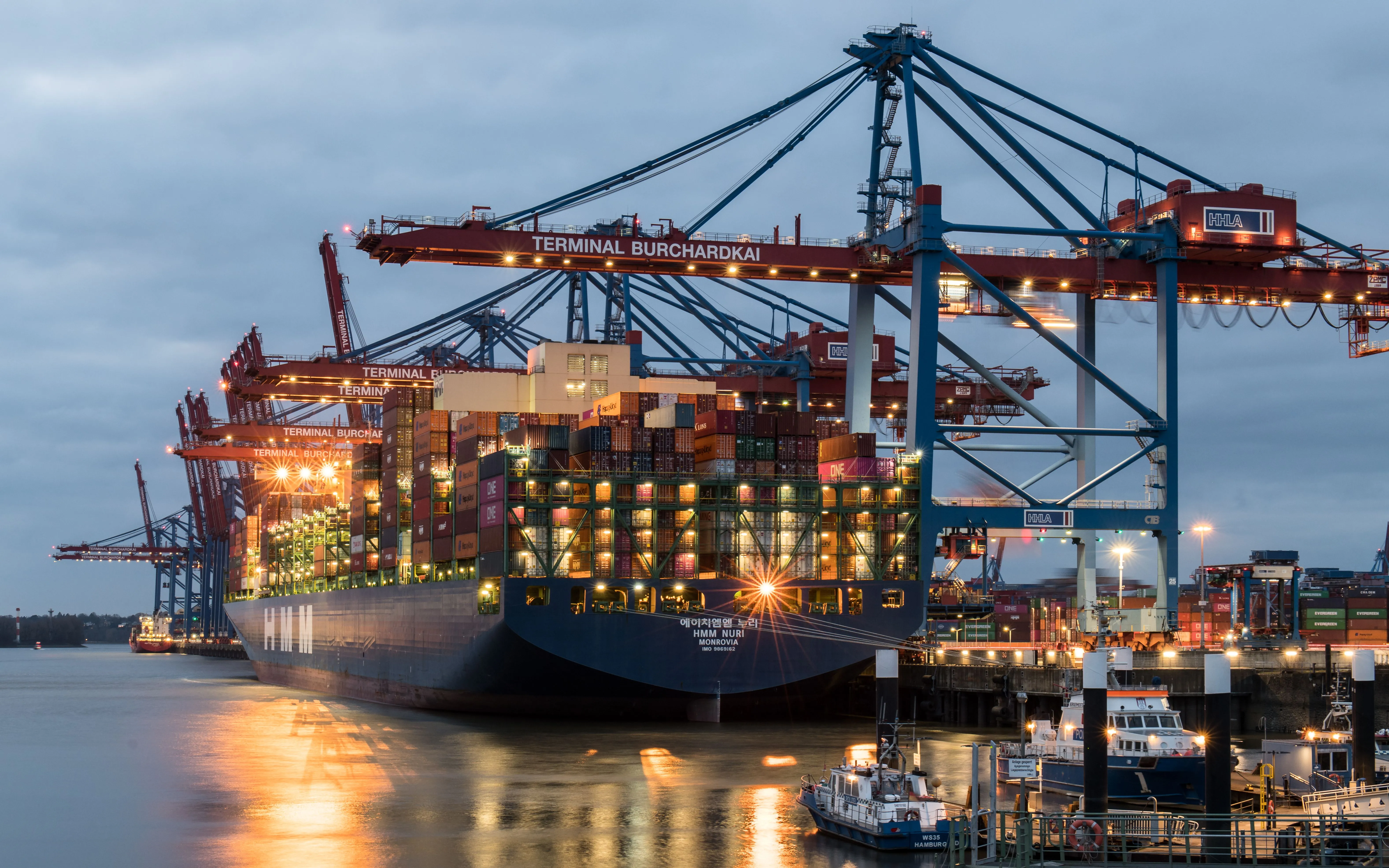 The Documents a Shipment Needs at Its Destination, One by One